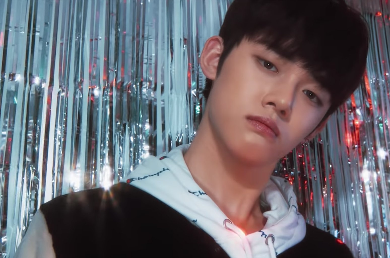 Yeonjun (TXT) và 7 vật báu cần biết về quá khứ thành viên đầu của